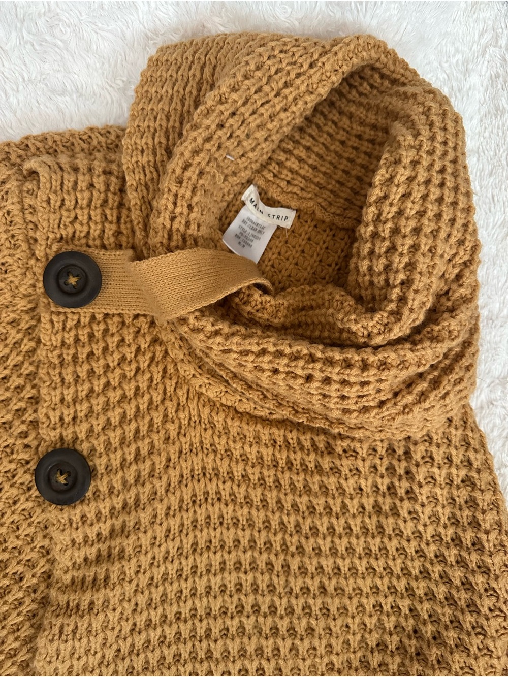 Boutique brand Camel Chunky Knit Button-Front Sweater